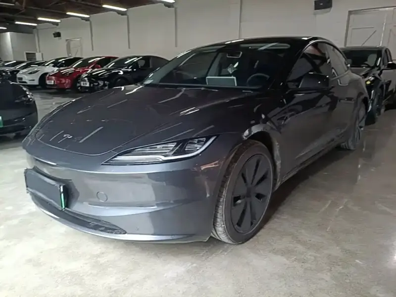 Tesla Model 3, 2025