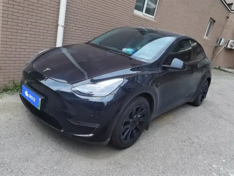 Tesla Model Y, 2023