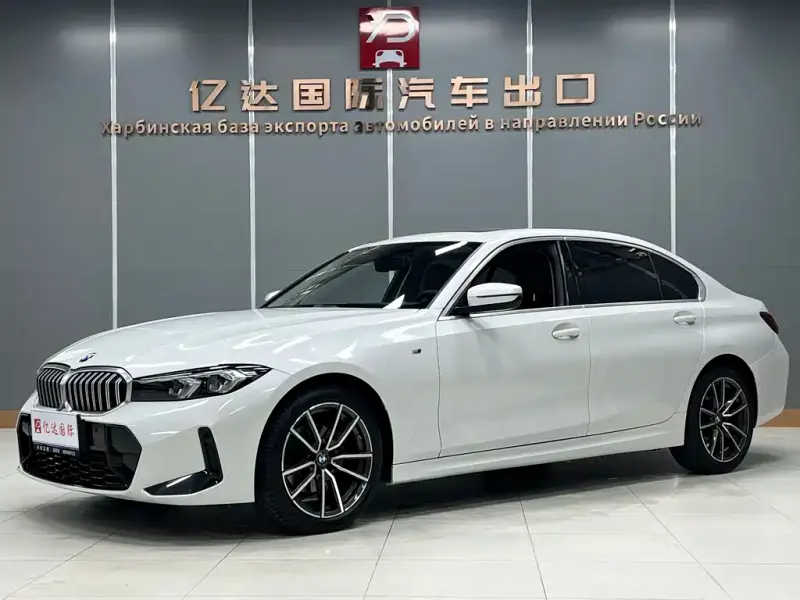 BMW 3 Series, 2022