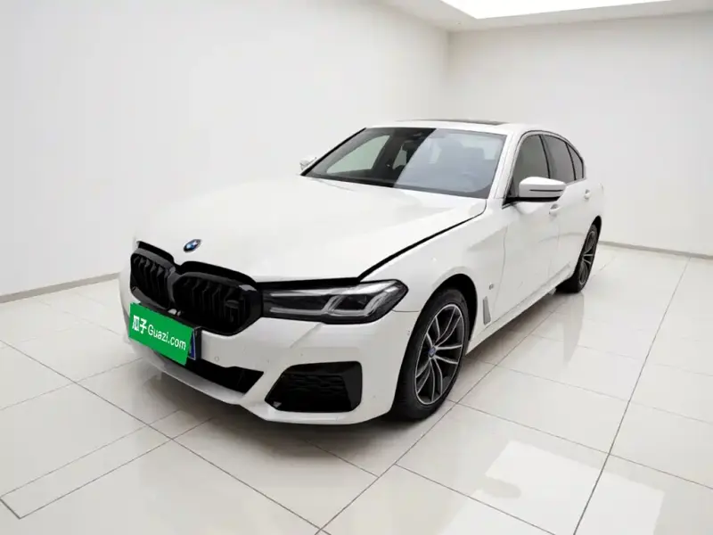 BMW 5 Series, 2022