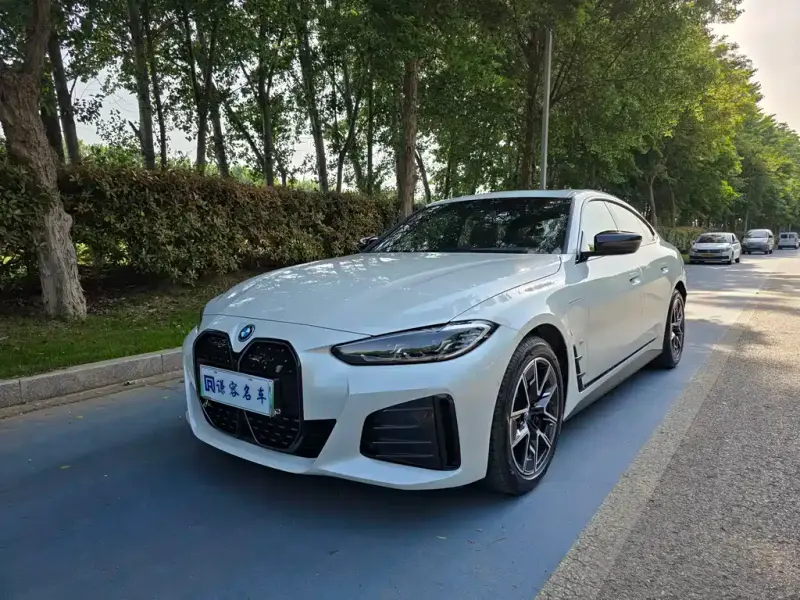 BMW i4, 2026