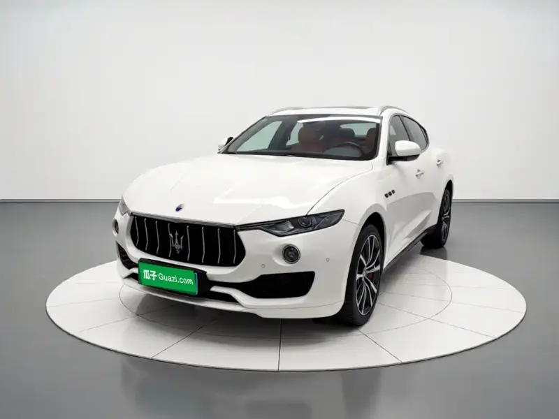 Maserati Levante, 2017 — фото 1