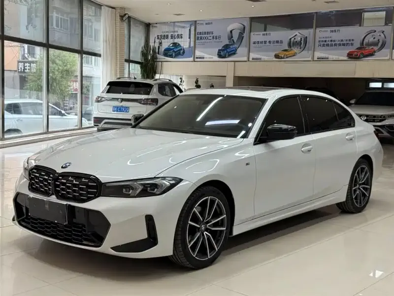 BMW 3 Series, 2023