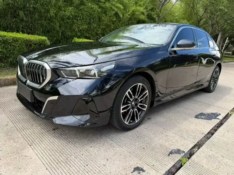 BMW 5 Series, 2024
