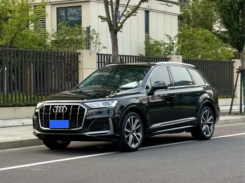 Audi Q7, 2023 — фото 1