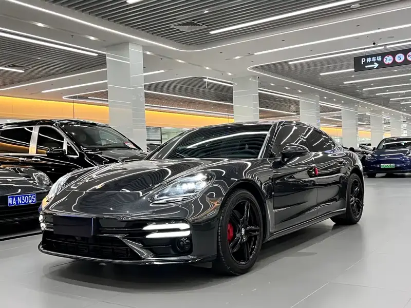 Porsche Panamera, 2018