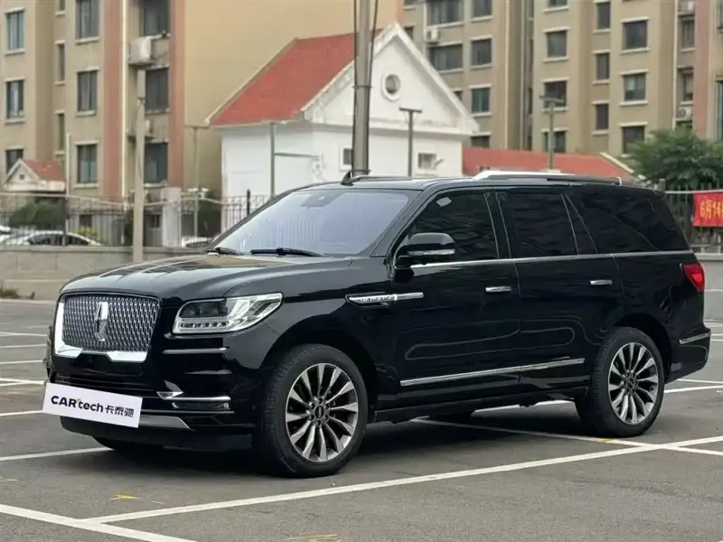 Lincoln Navigator, 2021 — фото 1