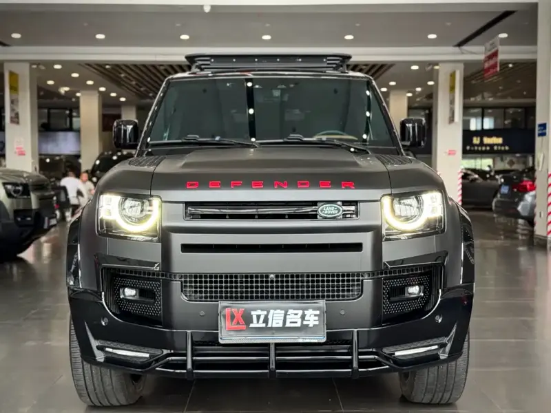 Land Rover Defender, 2024