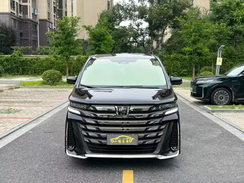 Toyota Vellfire, 2024
