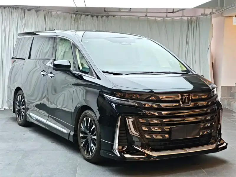 Toyota Vellfire, 2023