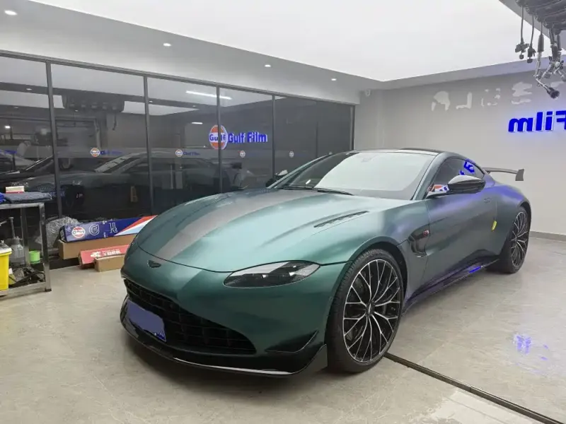 Aston Martin V8 Vantage, 2022