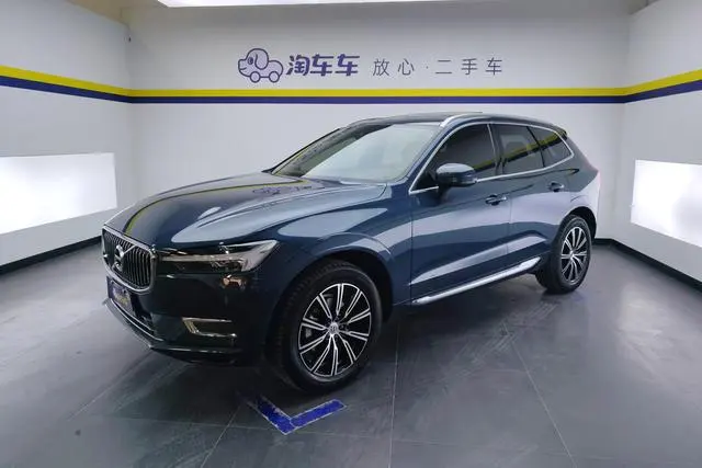 Volvo XC60 T5 4WD Luxury Edition, 2021 — фото 1