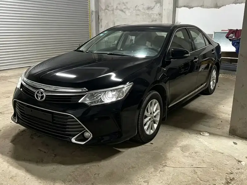 Toyota Camry, 2016