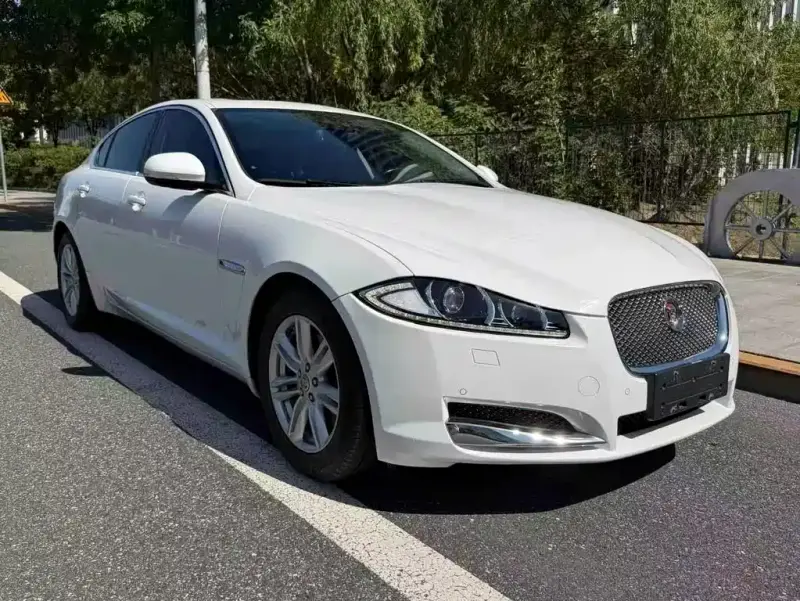 Jaguar XF, 2015