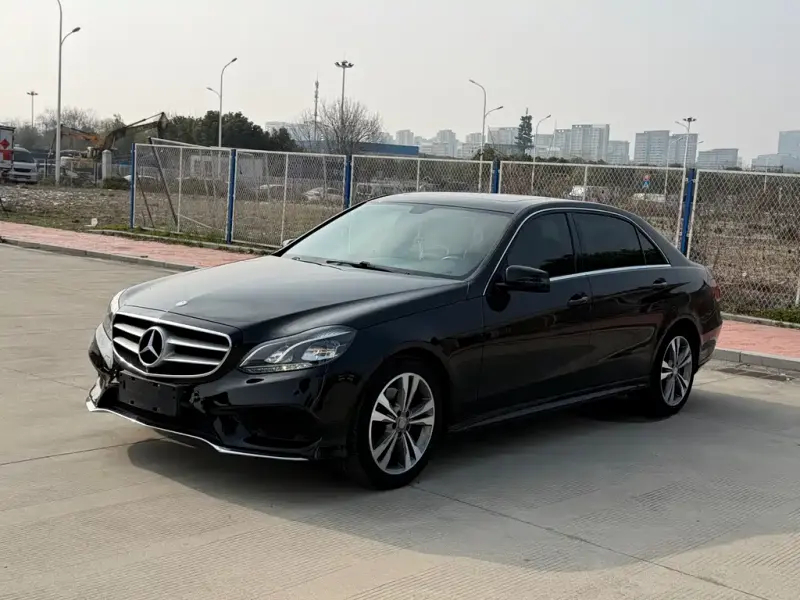 Mercedes-Benz E-Class, 2014 — фото 1