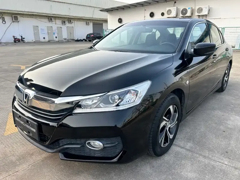Honda Accord, 2018 — фото 1