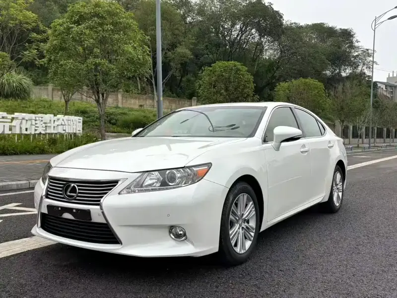 Lexus ES, 2014 — фото 1