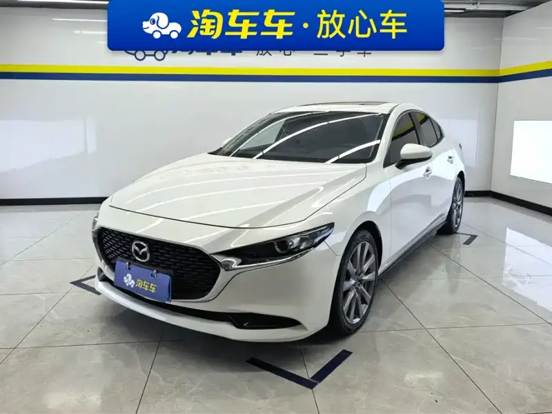 Mazda 3 Axela, 2022