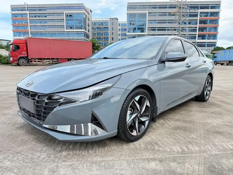 Hyundai Elantra, 2023