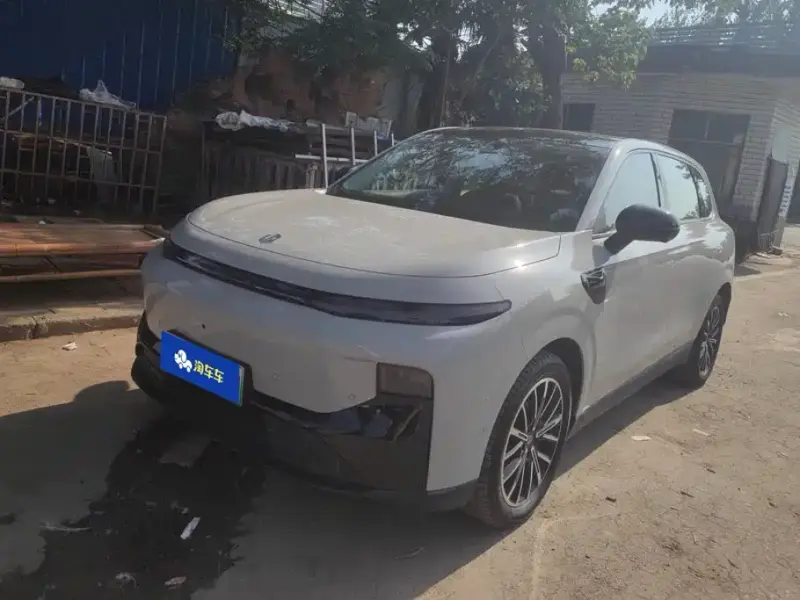 Leapmotor B10, 2025