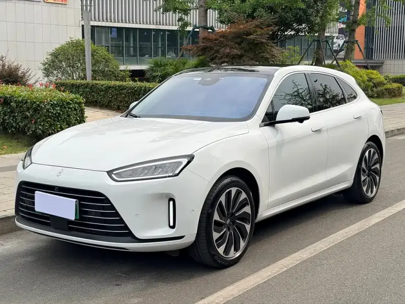 AITO M5, 2022