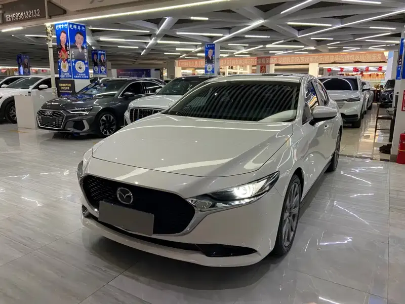 Mazda 3 Axela, 2022