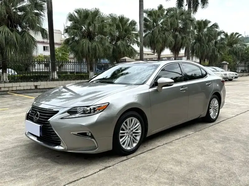 Lexus ES, 2018 — фото 1