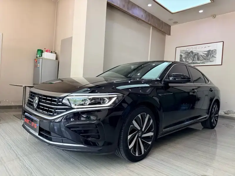 Volkswagen Passat, 2022