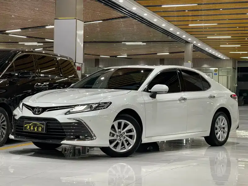 Toyota Camry, 2023