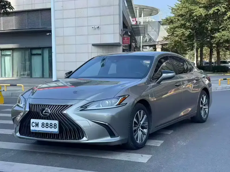 Lexus ES, 2019 — фото 1