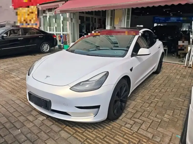 Tesla Model 3, 2022