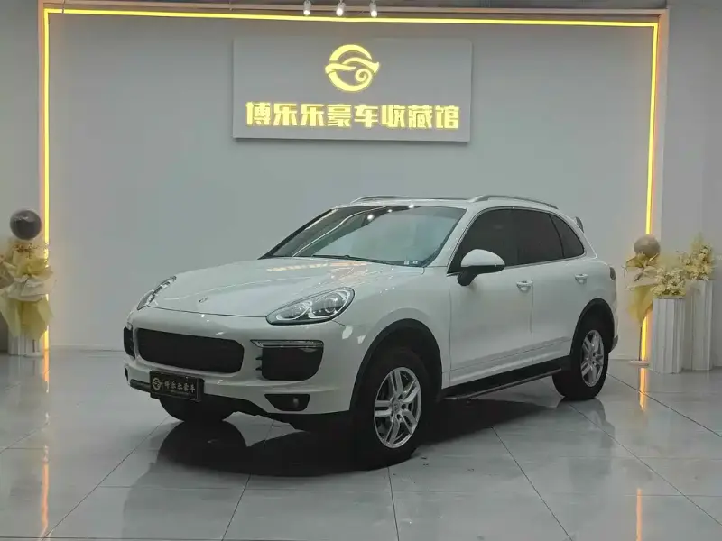Porsche Cayenne, 2015