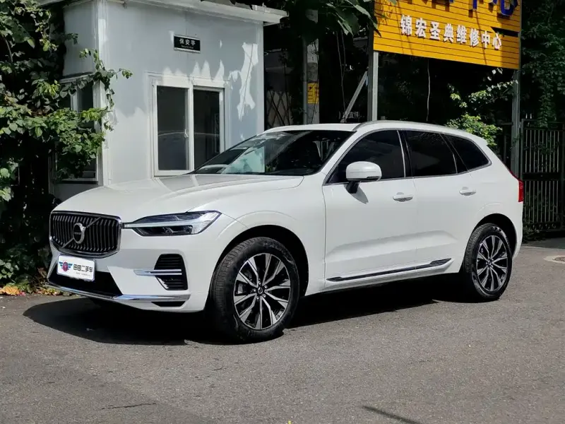 Volvo XC60, 2023 — фото 1
