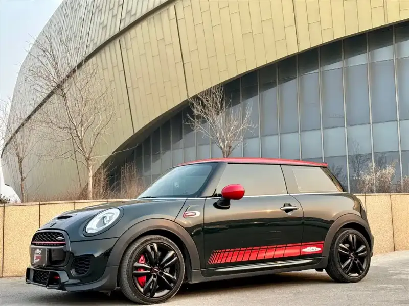 MINI JCW, 2018 — фото 1