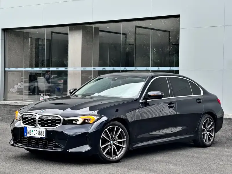 BMW 3 Series, 2023