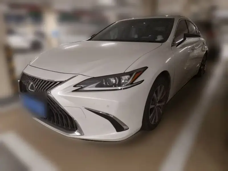 Lexus ES, 2020 — фото 1