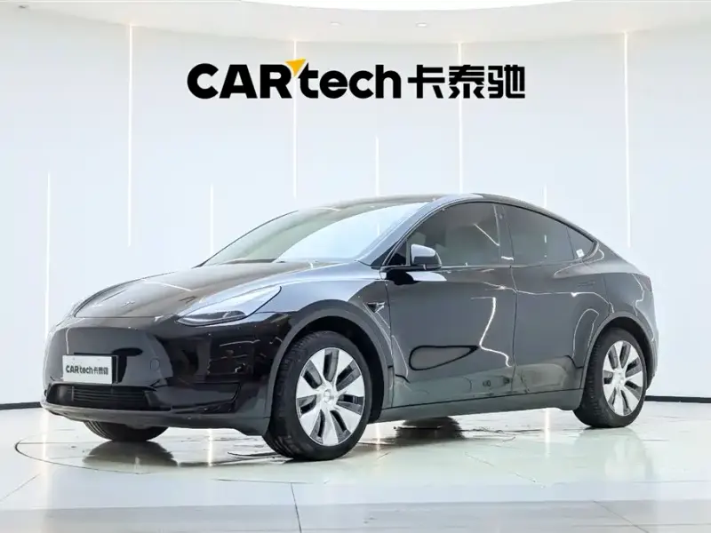 Tesla Model Y, 2023