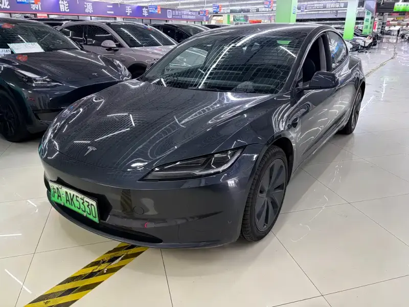 Tesla Model 3, 2024