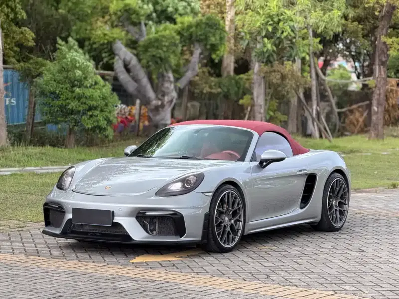 Porsche 718, 2016