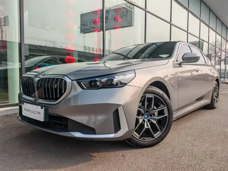 BMW i5, 2025