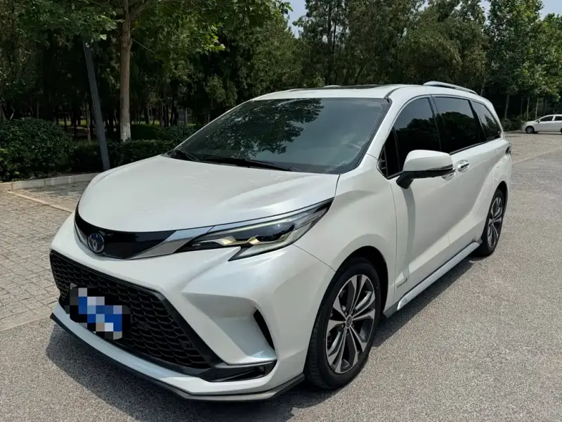 Toyota Granvia, 2023