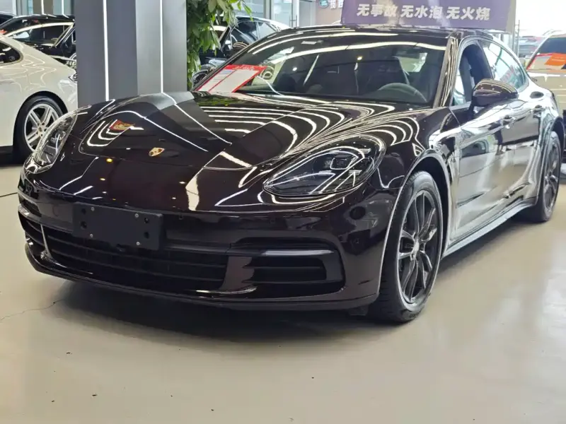 Porsche Panamera, 2018