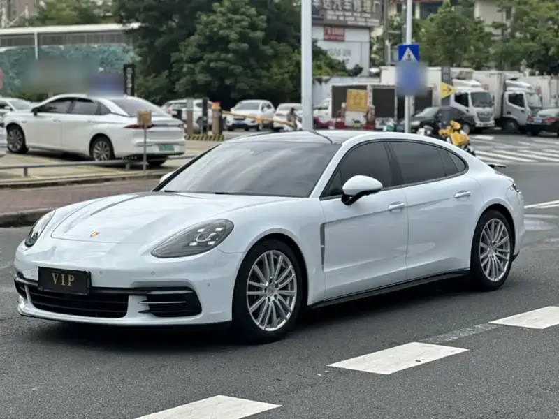Porsche Panamera, 2019