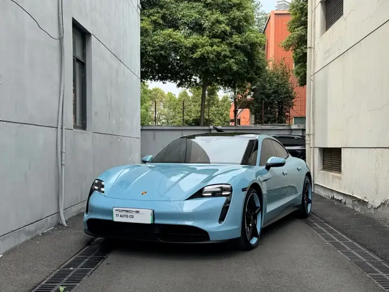 Porsche Taycan, 2023
