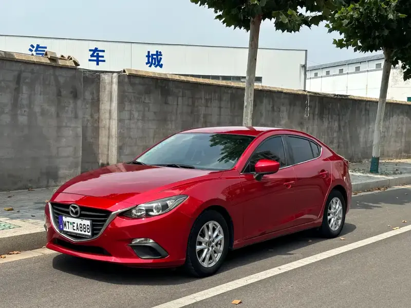 Mazda 3 Axela, 2015