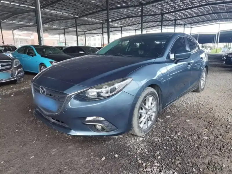 Mazda 3 Axela, 2015