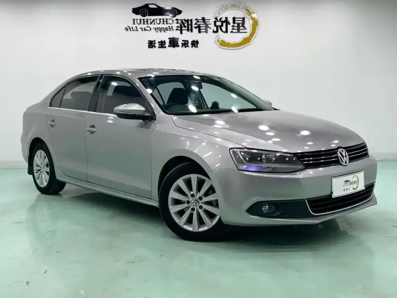 Volkswagen Sagitar, 2015