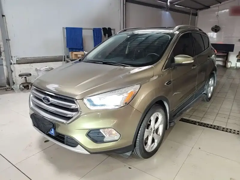 Ford Kuga, 2016