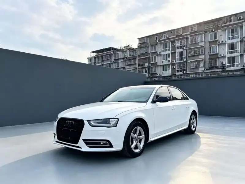 Audi A4L, 2015 — фото 1