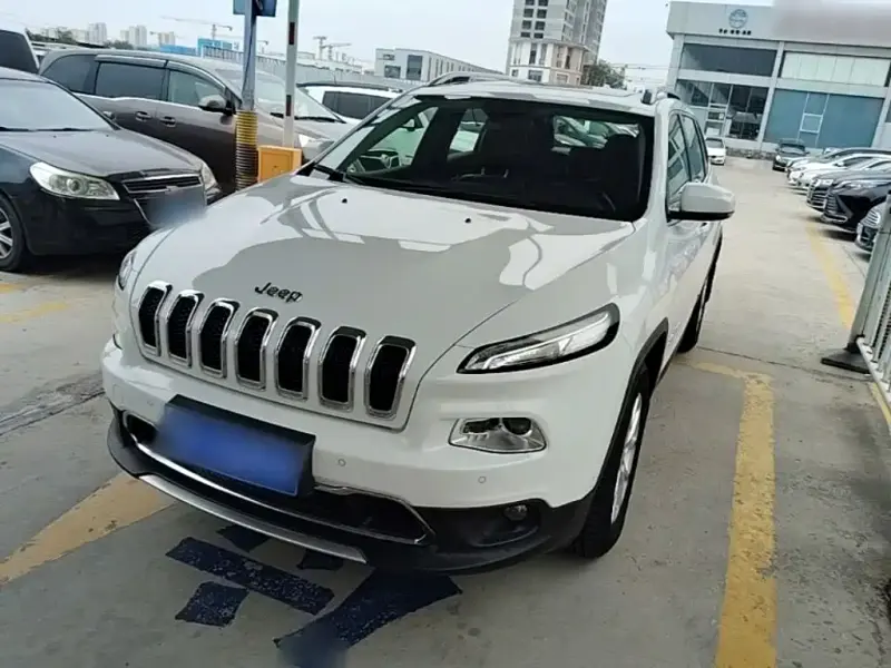 Jeep Cherokee, 2016